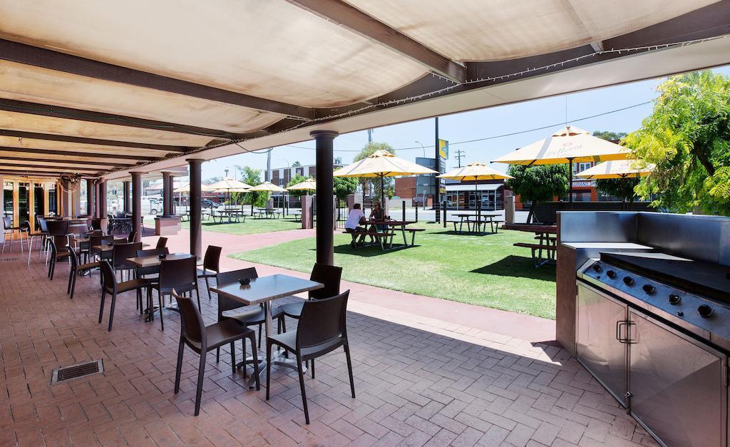 Boomerang Hotel Lavington Εξωτερικό φωτογραφία
