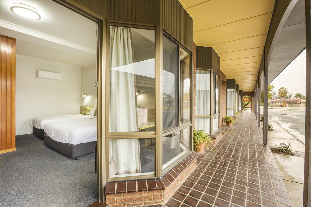 Boomerang Hotel Lavington Εξωτερικό φωτογραφία