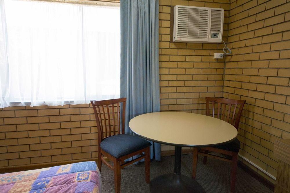 Boomerang Hotel Lavington Εξωτερικό φωτογραφία